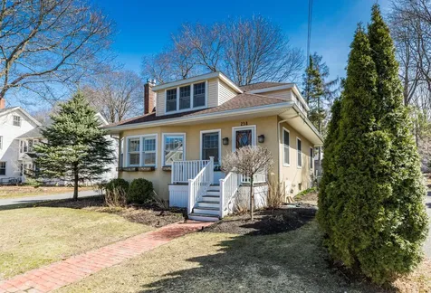 238 Willard Avenue Portsmouth NH 03801
