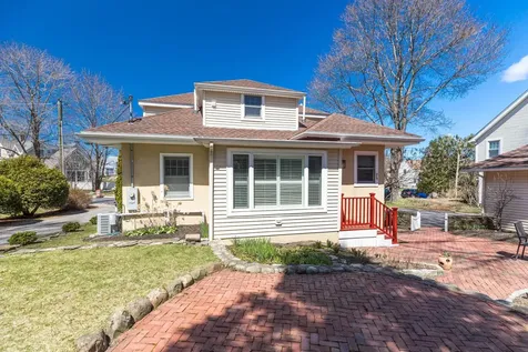 238 Willard Avenue Portsmouth NH 03801
