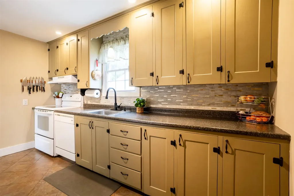 2 Lakeview Terrace St. Albans City VT 05478