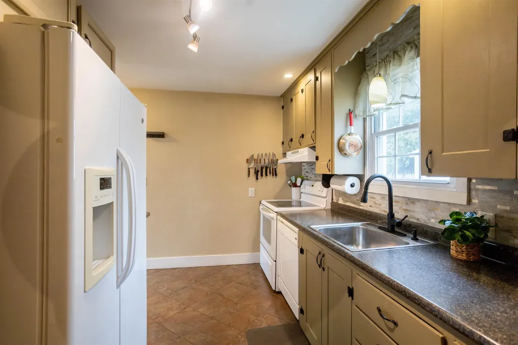 2 Lakeview Terrace St. Albans City VT 05478