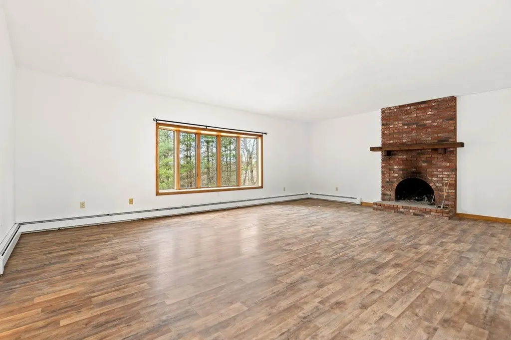 207 Hayden Road Hollis NH 03049