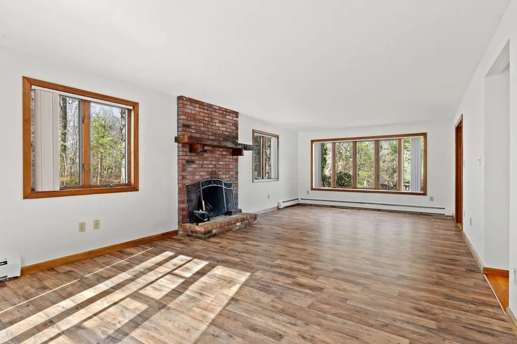 207 Hayden Road Hollis NH 03049