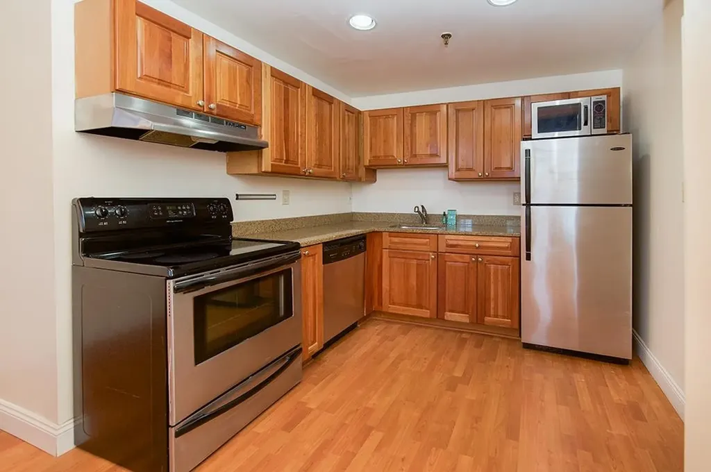 335 Cypress Street Manchester NH 03103