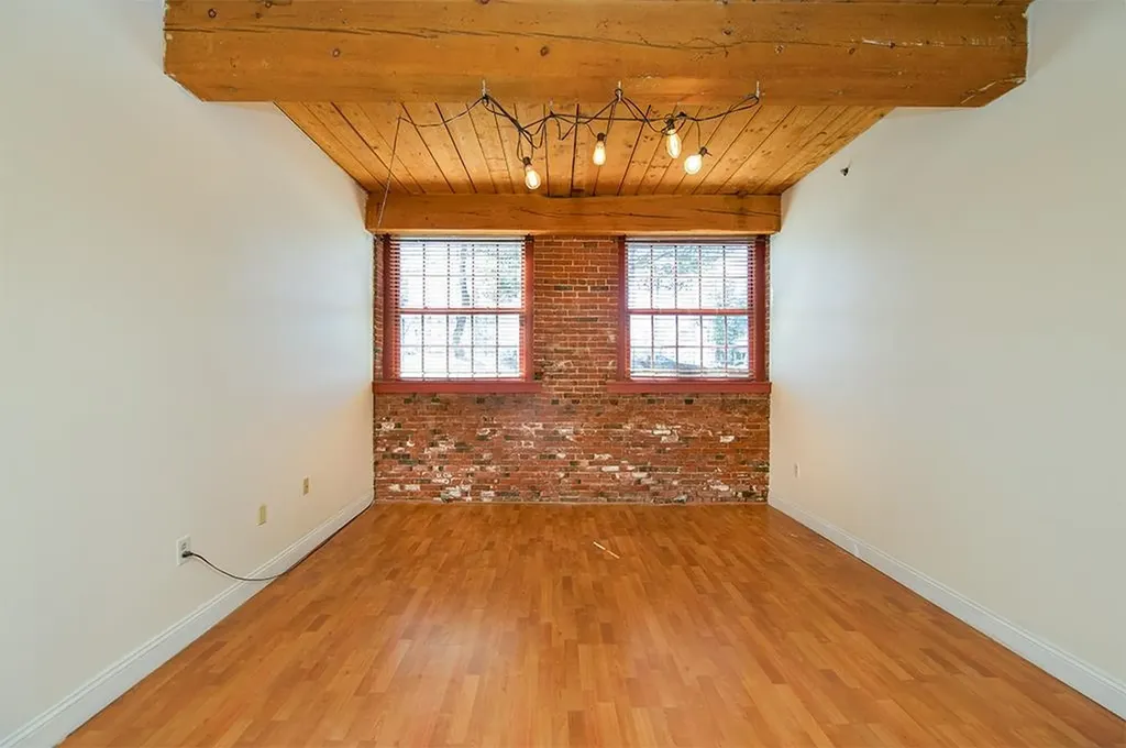 335 Cypress Street Manchester NH 03103