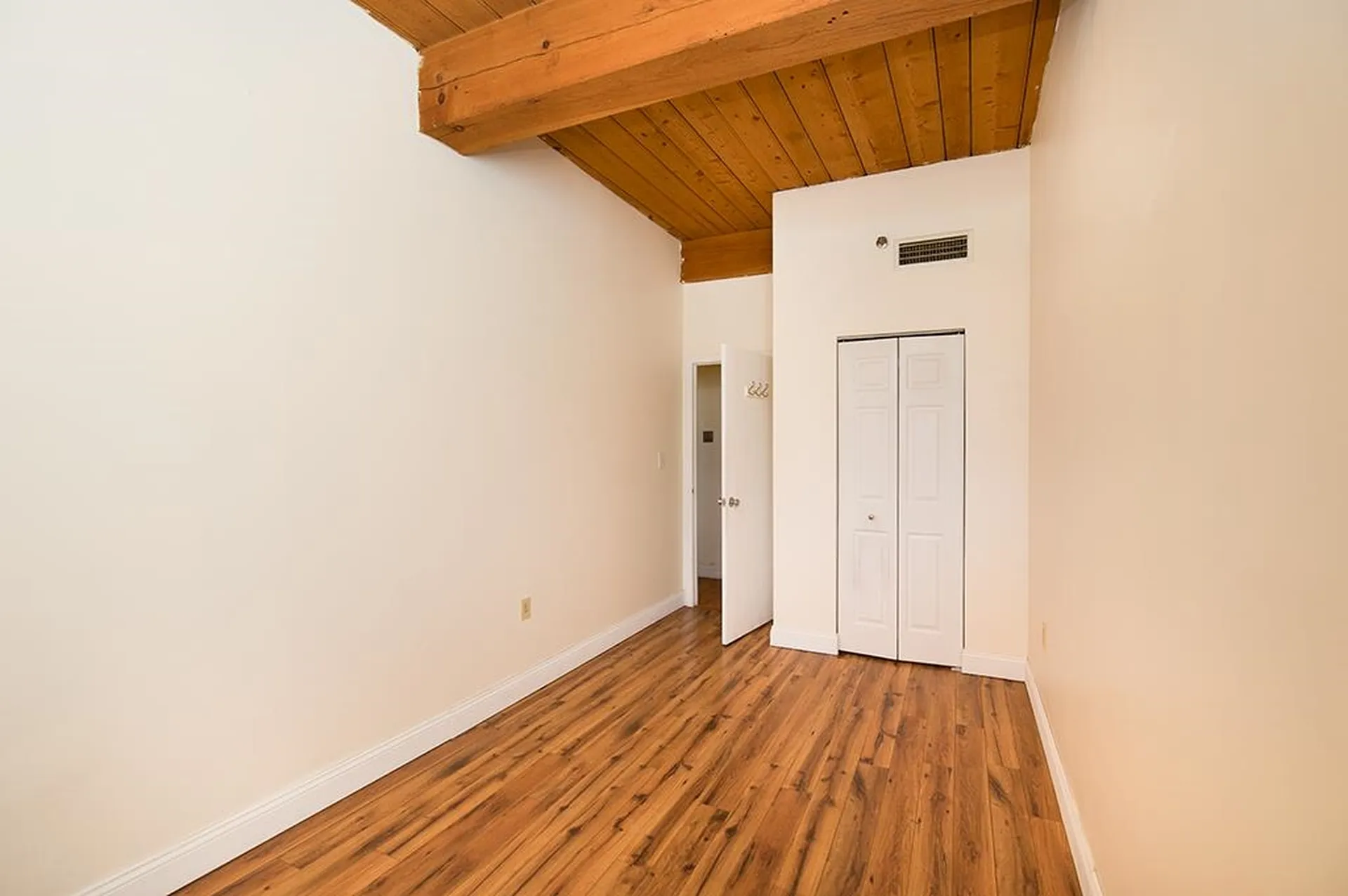 335 Cypress Street Manchester NH 03103