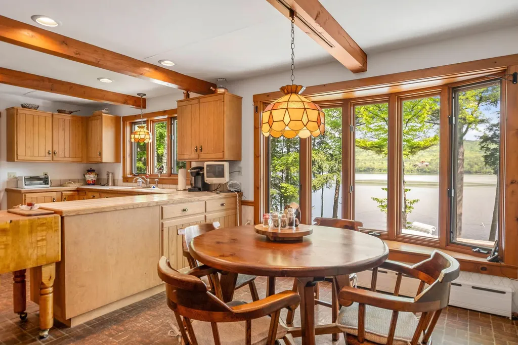 475 Bunker Road New London NH 03257