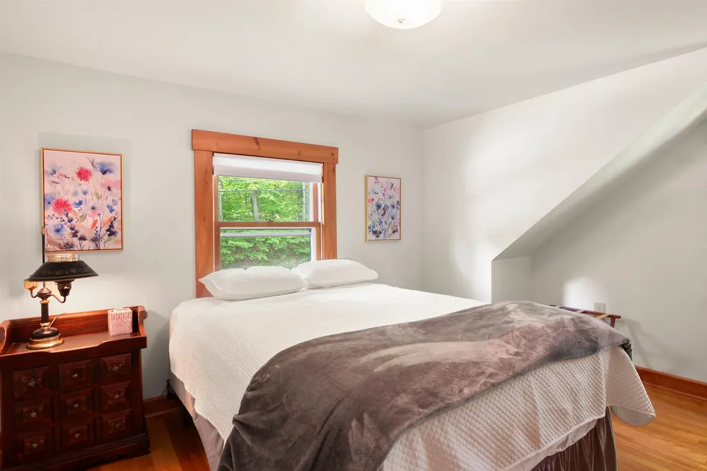 475 Bunker Road New London NH 03257