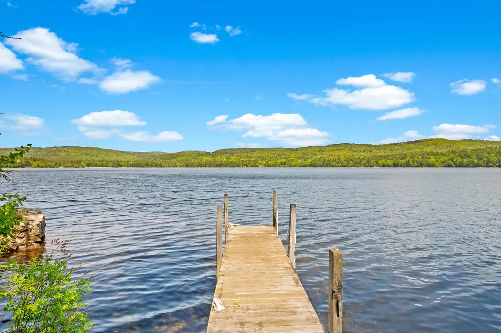 475 Bunker Road New London NH 03257