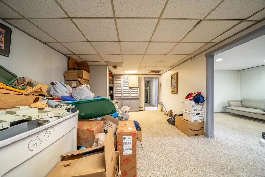 2 Gregoire Street Derry NH 03038