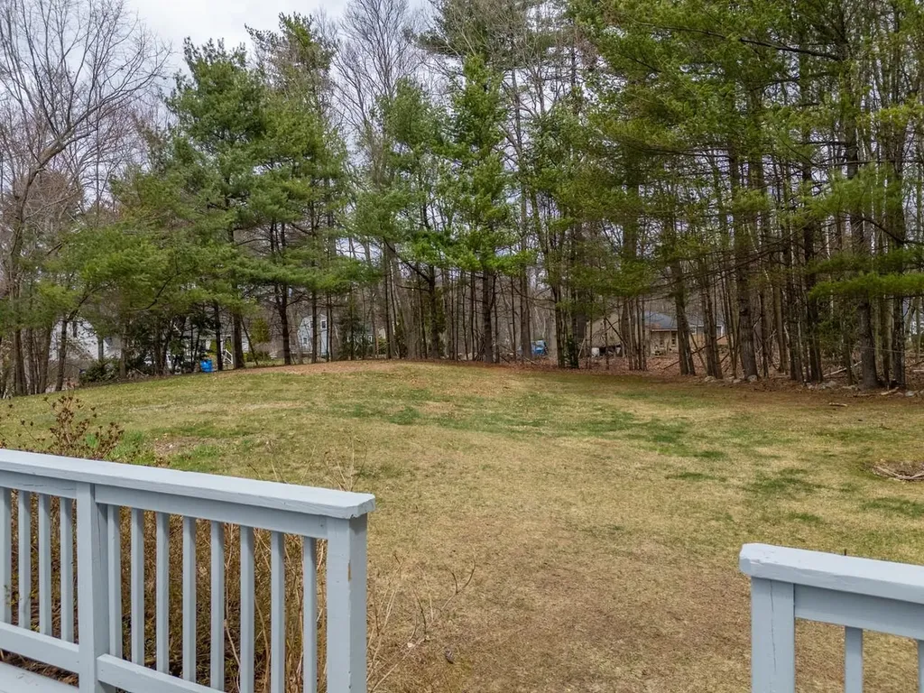 2 Gregoire Street Derry NH 03038