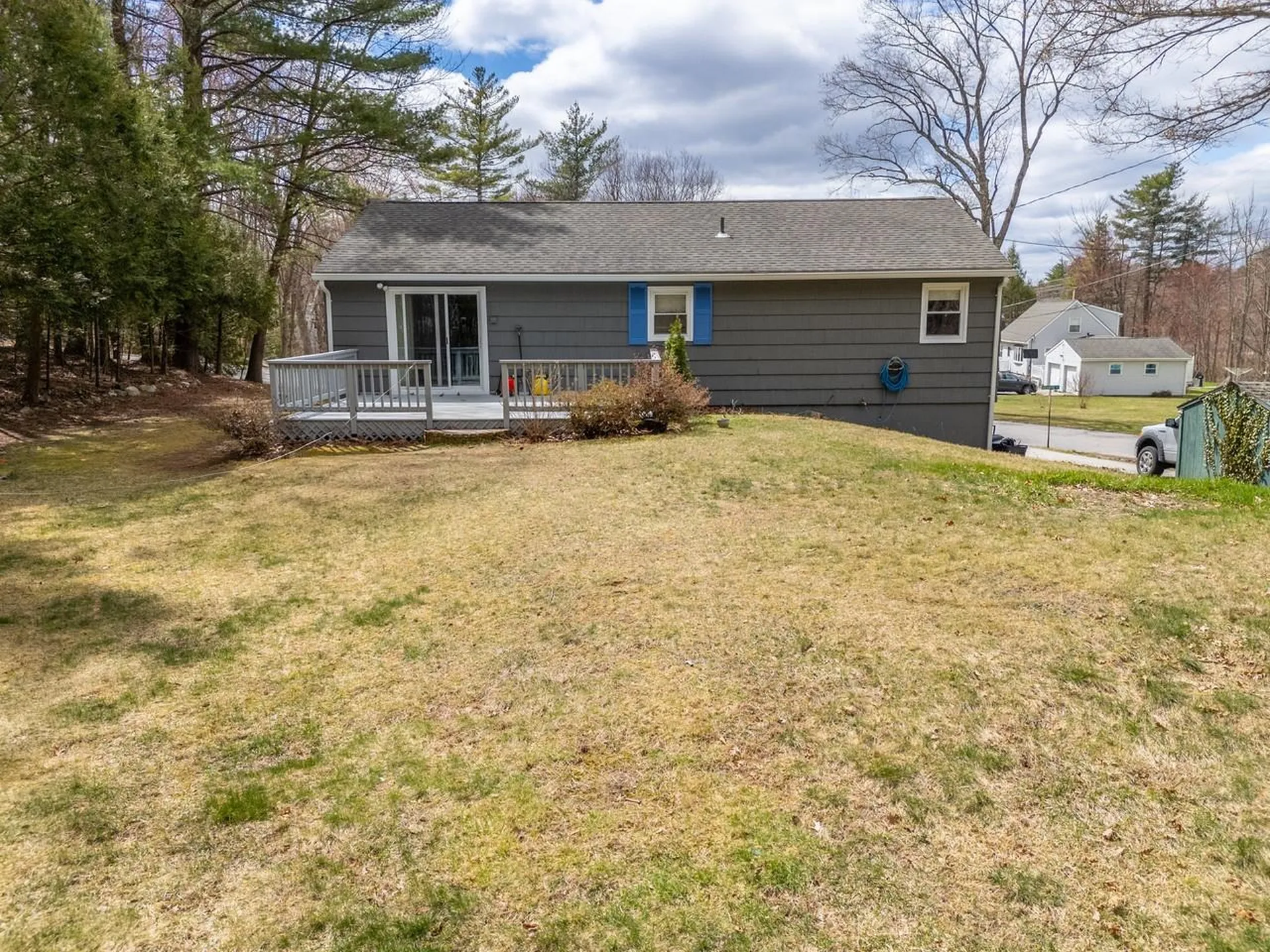 2 Gregoire Street Derry NH 03038