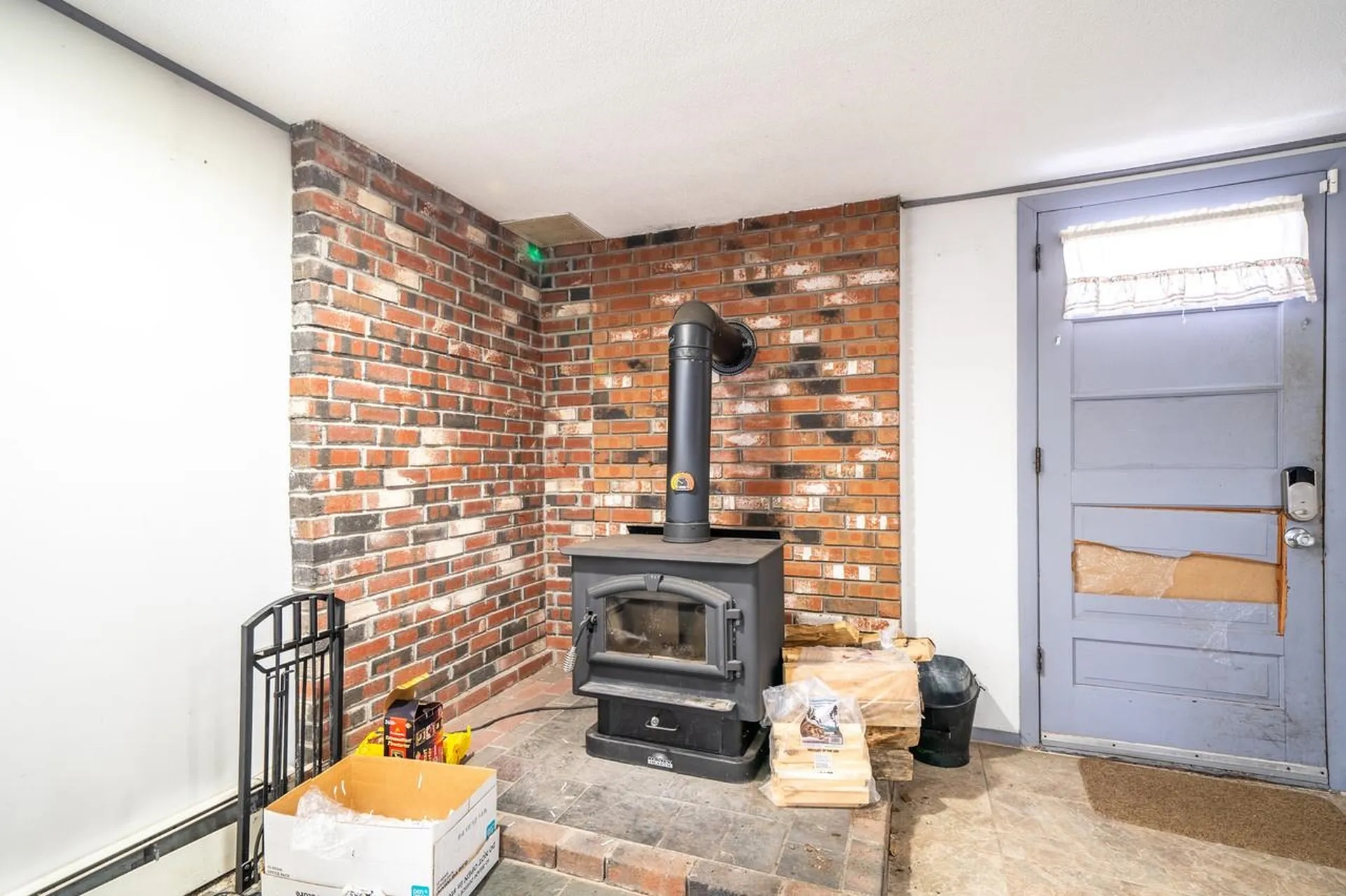 2 Gregoire Street Derry NH 03038