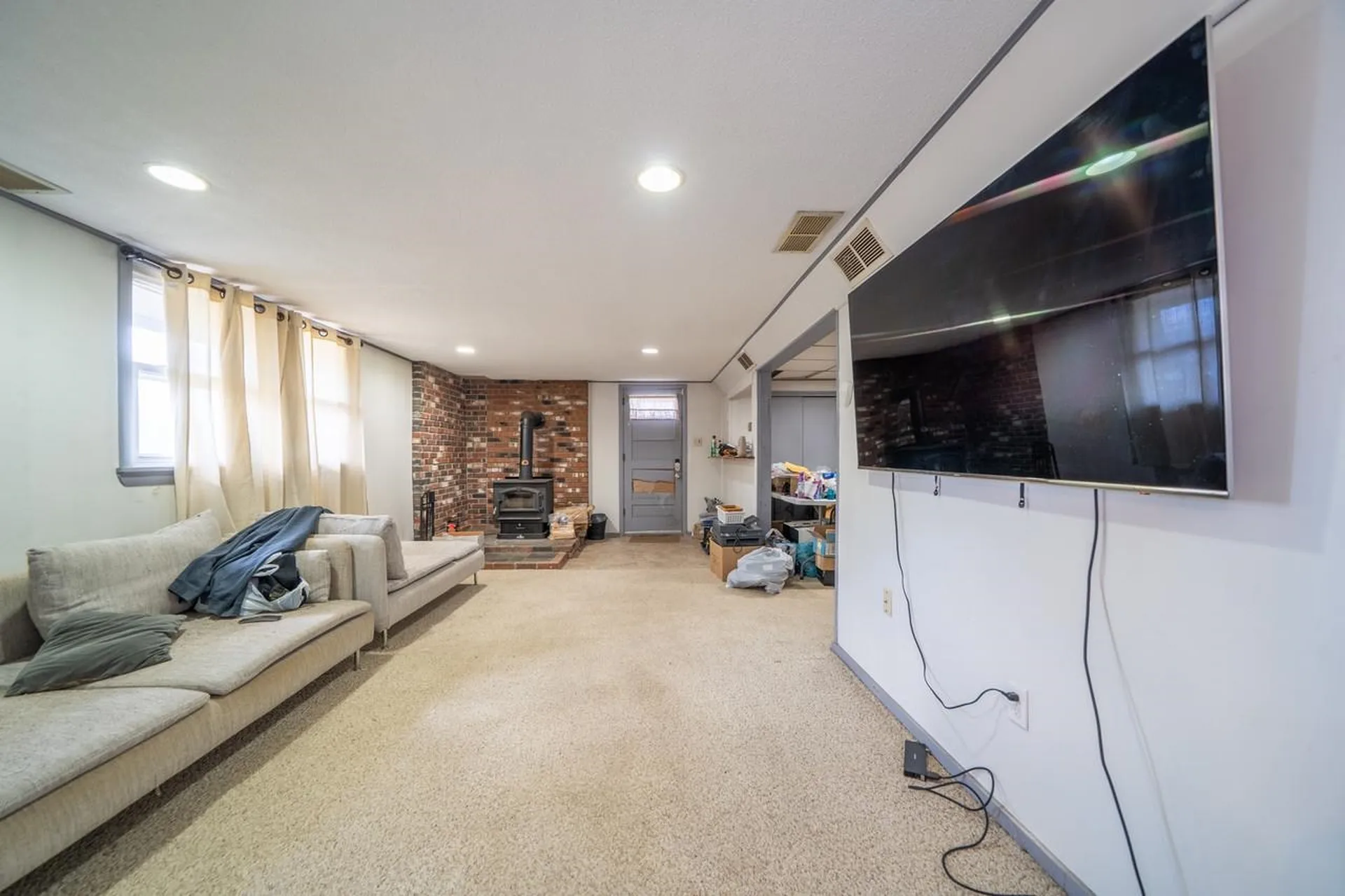 2 Gregoire Street Derry NH 03038