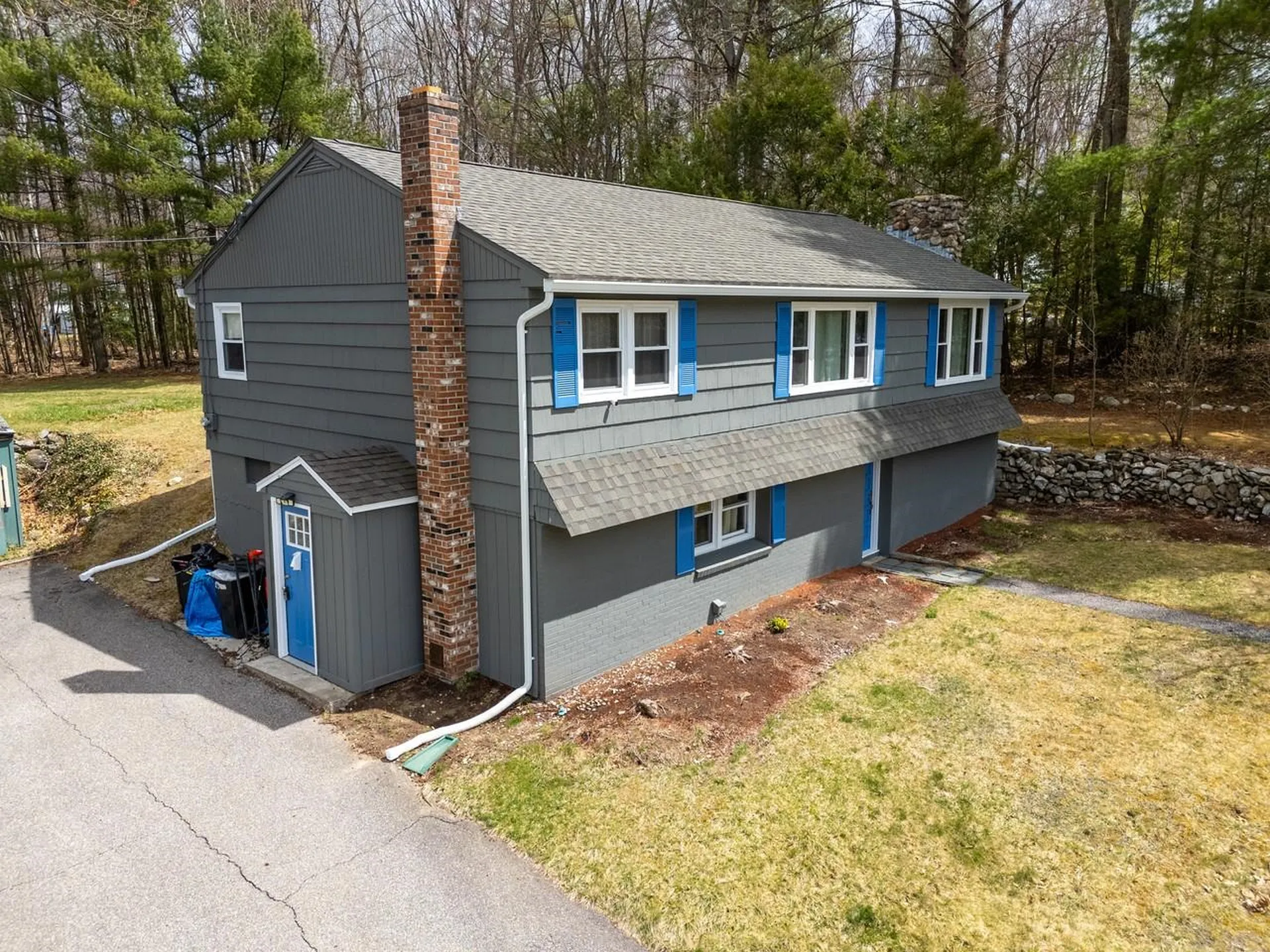 2 Gregoire Street Derry NH 03038