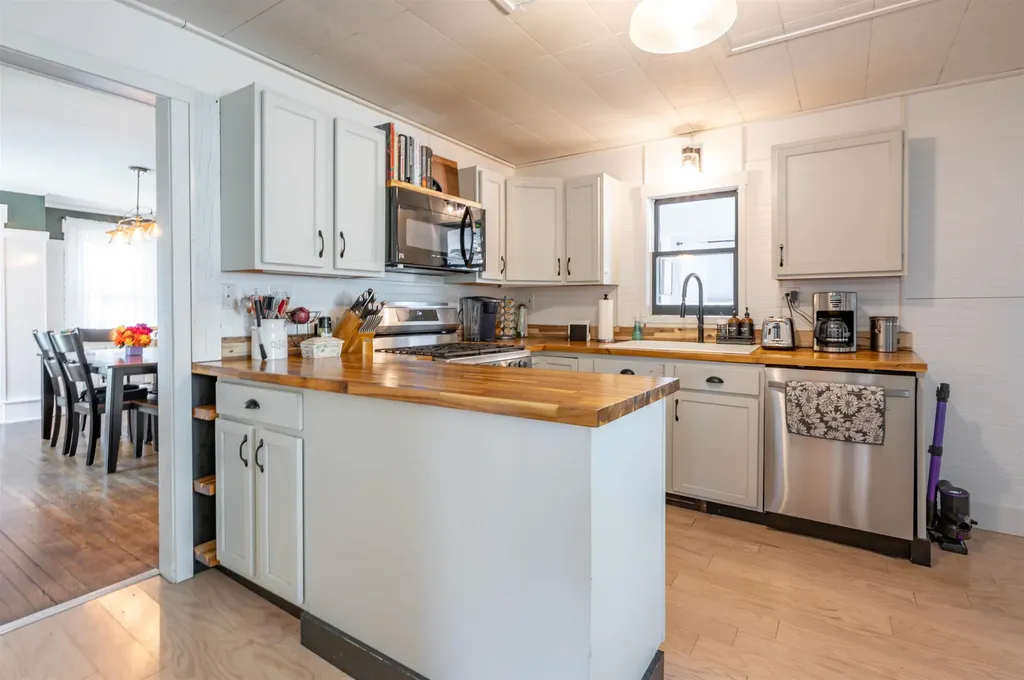 76 Chandler Street Boscawen NH 03303
