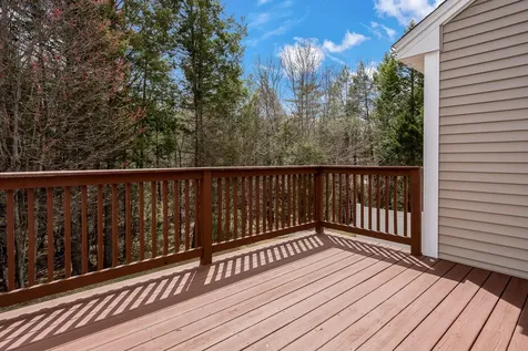 22 Buck Circle Danville NH 03819