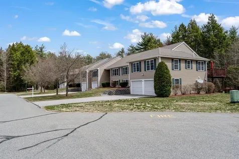 22 Buck Circle Danville NH 03819