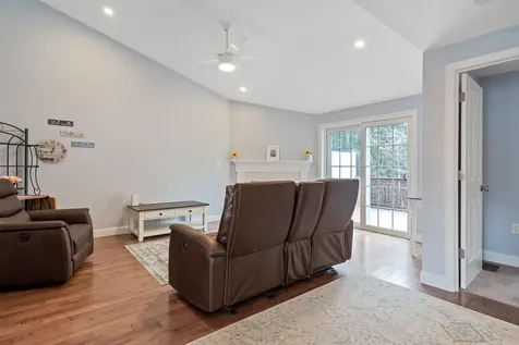 22 Buck Circle Danville NH 03819