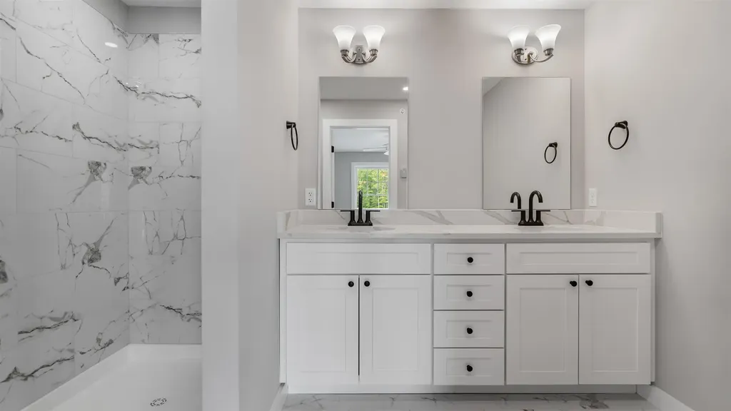 4 Tanager Circle Concord NH 03301