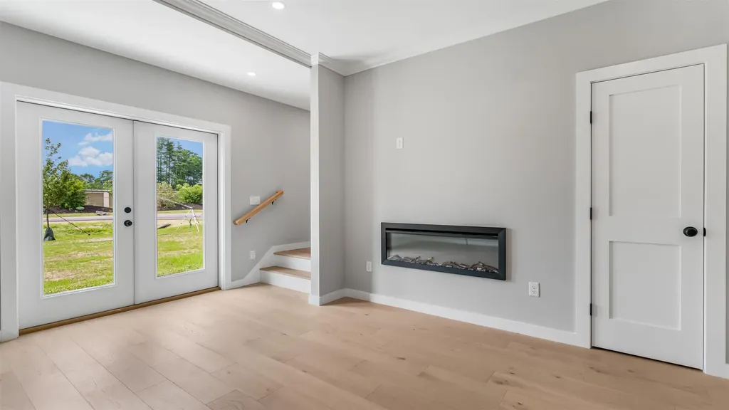 4 Tanager Circle Concord NH 03301