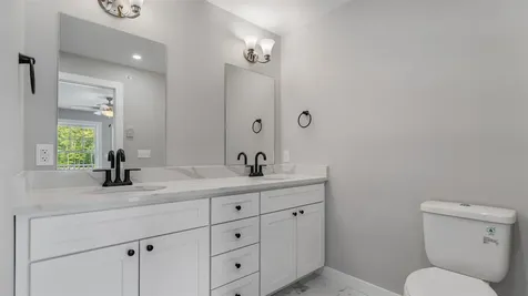 4 Tanager Circle Concord NH 03301