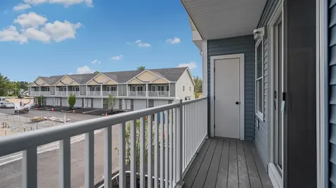 4 Tanager Circle Concord NH 03301