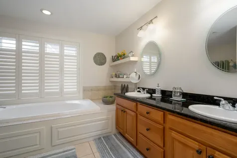 24 Harbor Road Hampton NH 03842