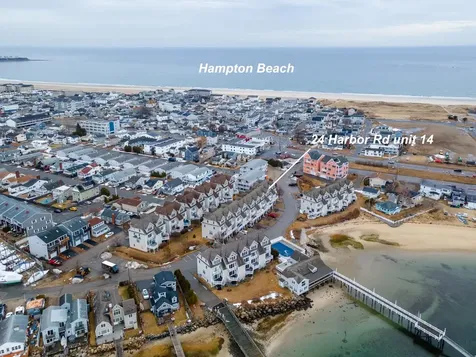24 Harbor Road Hampton NH 03842