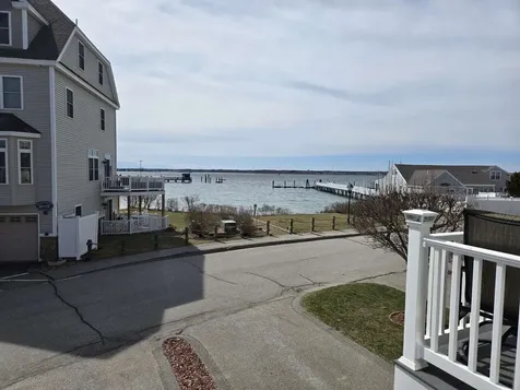 24 Harbor Road Hampton NH 03842