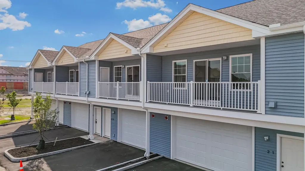 4 Tanager Circle Concord NH 03301