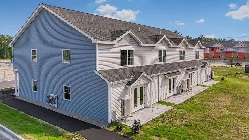 4 Tanager Circle Concord NH 03301