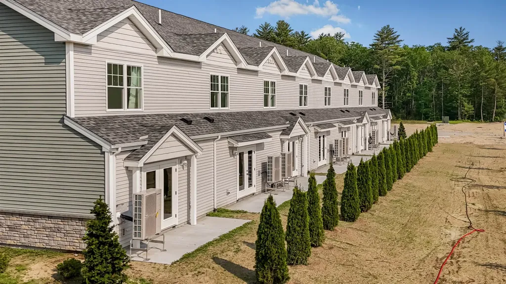 4 Tanager Circle Concord NH 03301