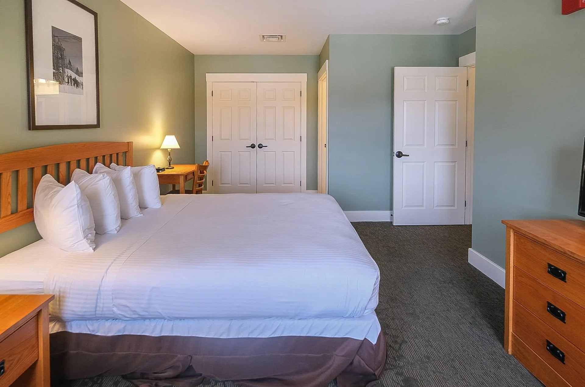 342/344 Qiv Jackson Gore Inn Ludlow VT 05149