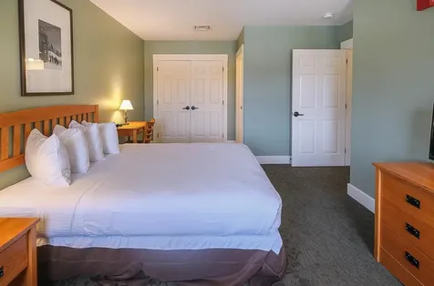 342/344 Qiv Jackson Gore Inn Ludlow VT 05149