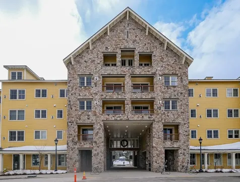 342/344 Qiv Jackson Gore Inn Ludlow VT 05149