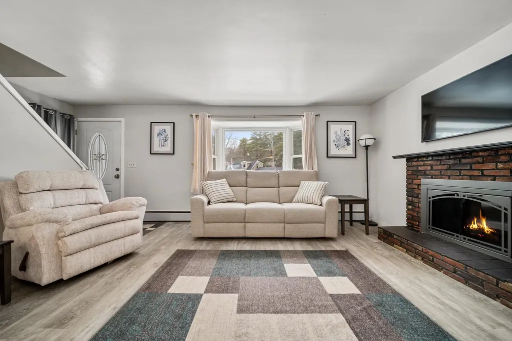 25 Caron Road Bedford NH 03110