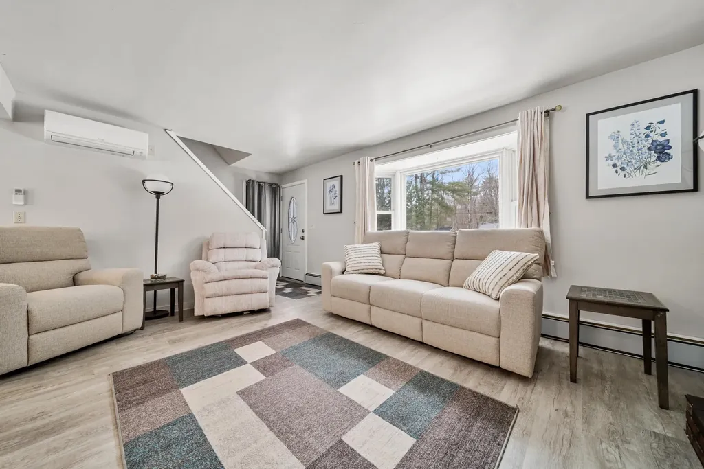 25 Caron Road Bedford NH 03110