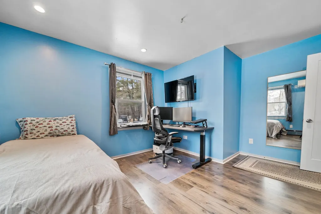 25 Caron Road Bedford NH 03110