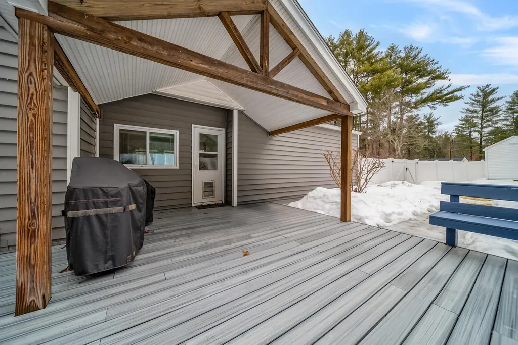 25 Caron Road Bedford NH 03110