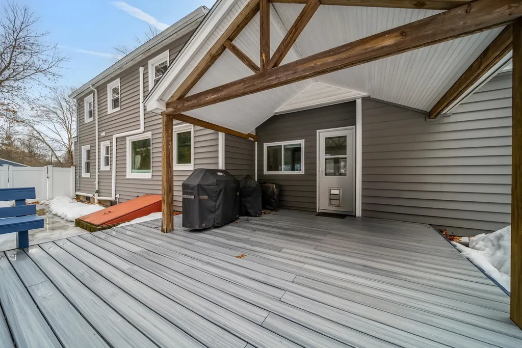 25 Caron Road Bedford NH 03110