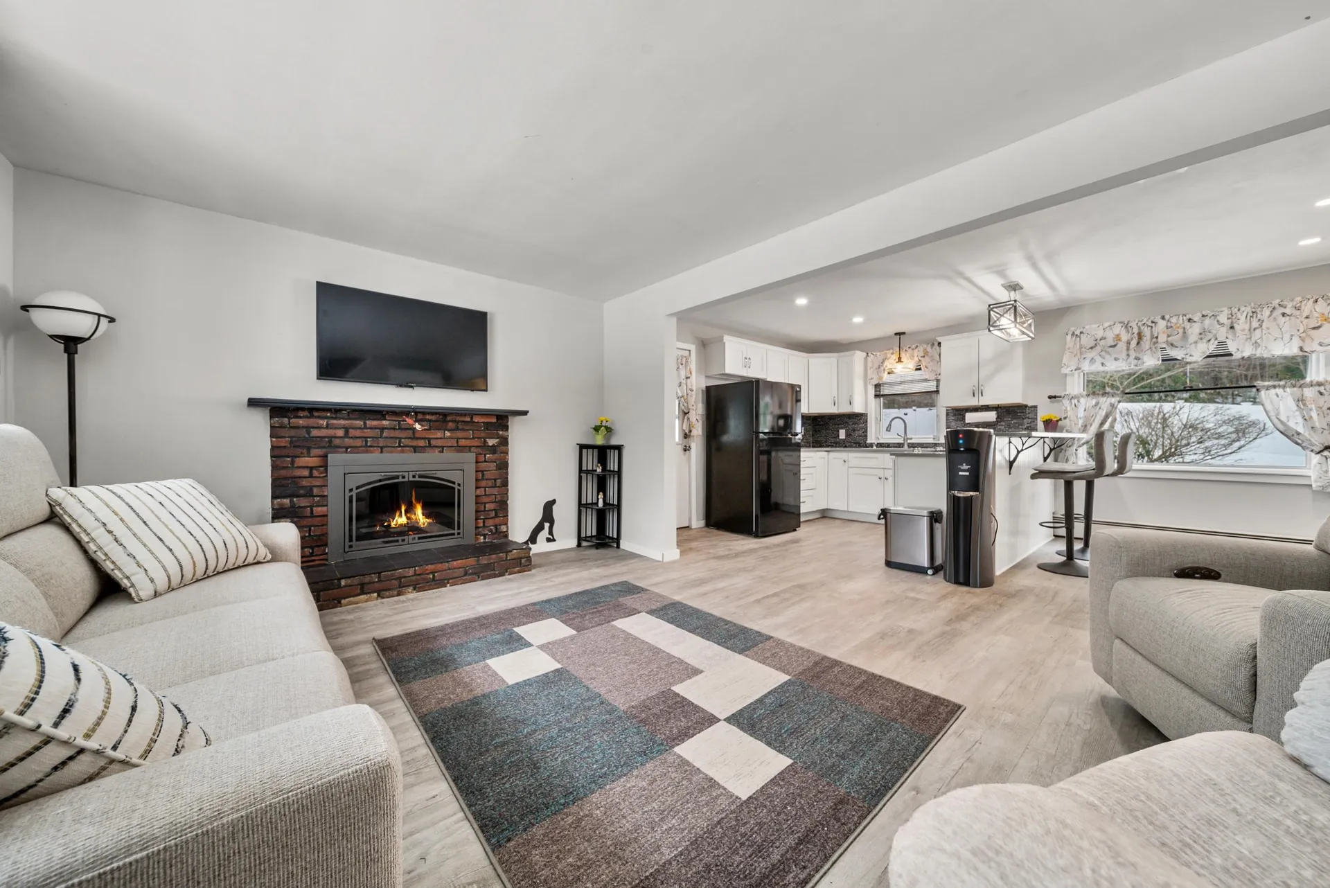 25 Caron Road Bedford NH 03110