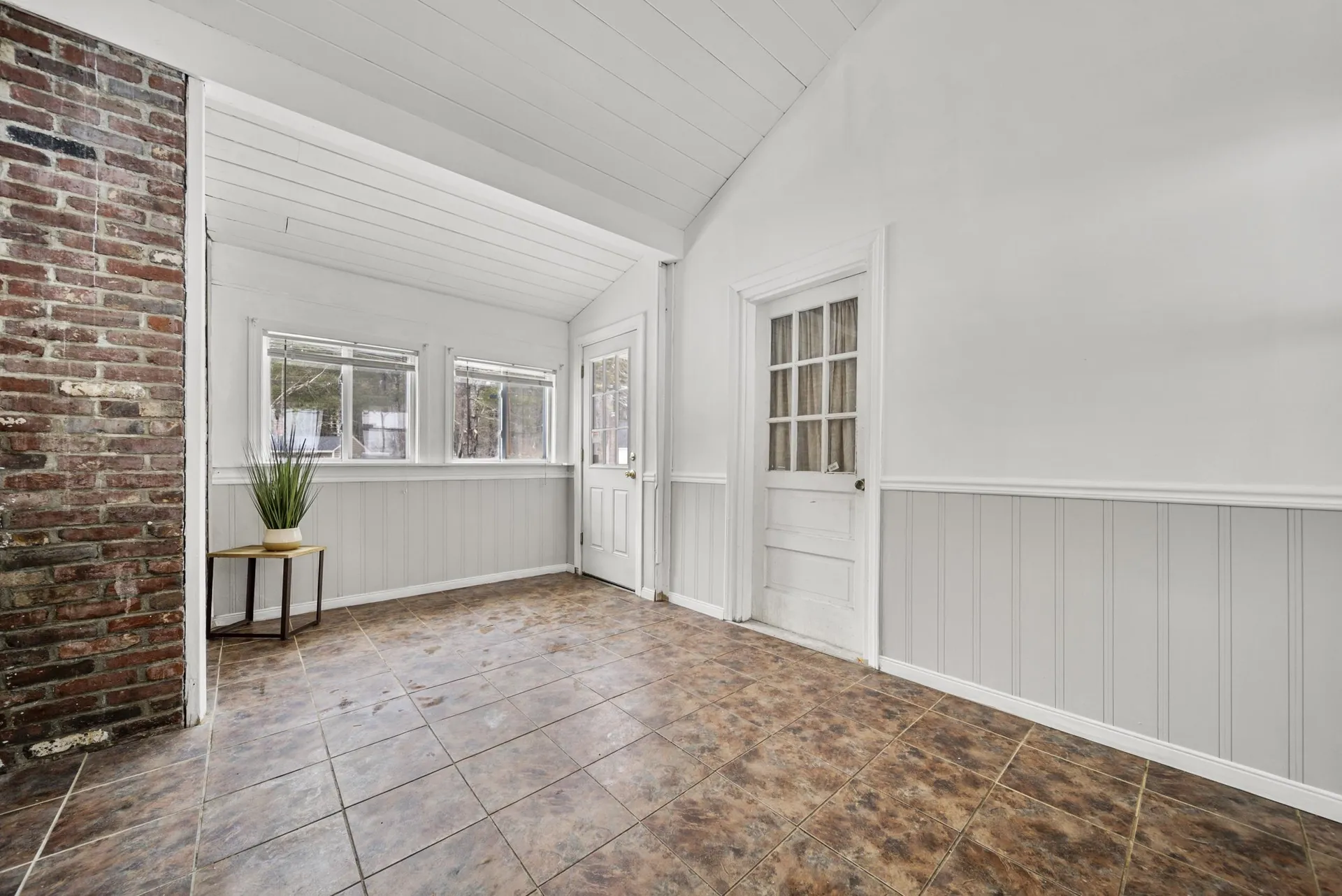 25 Caron Road Bedford NH 03110