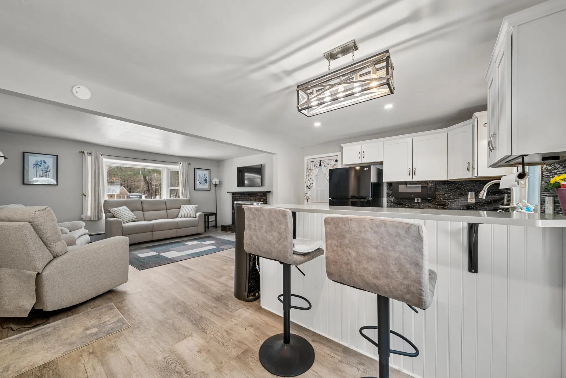 25 Caron Road Bedford NH 03110