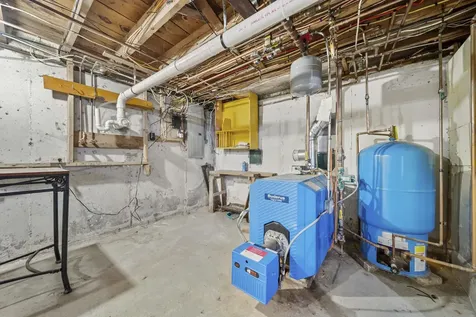 25 Caron Road Bedford NH 03110