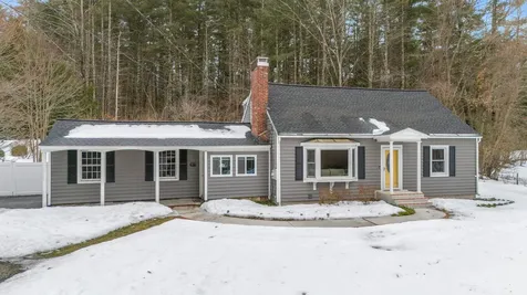 25 Caron Road Bedford NH 03110