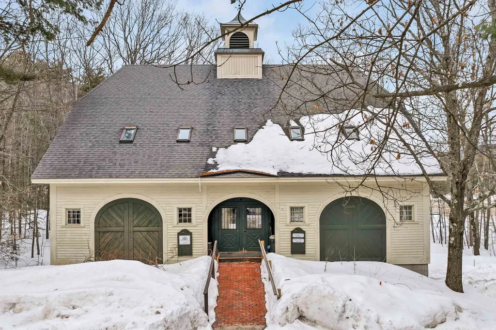 2799 White Mountain Highway Conway NH 03860