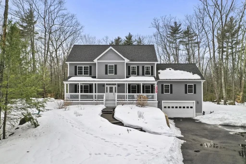 7 Lefevre Drive Kingston NH 03848
