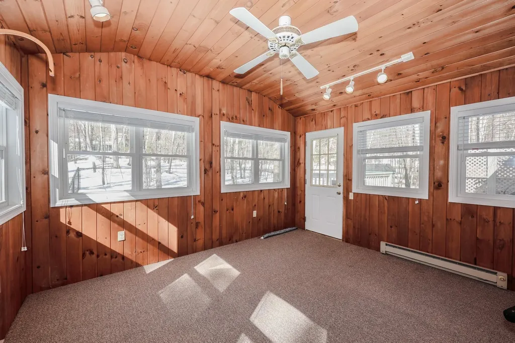 61 Paige Hill Road Goffstown NH 03045