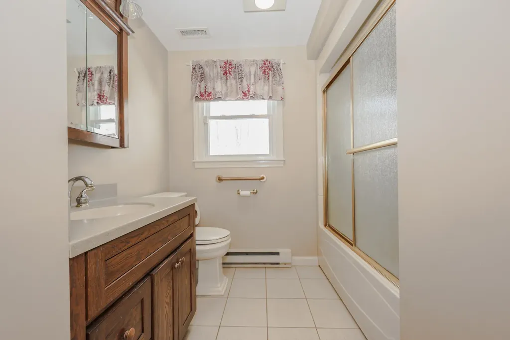 61 Paige Hill Road Goffstown NH 03045