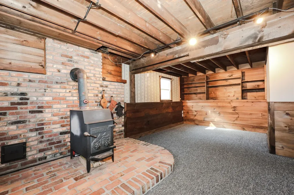 61 Paige Hill Road Goffstown NH 03045